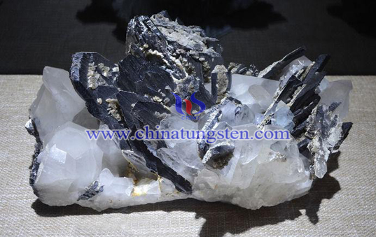 Ttungsten ore Picture Ttungsten ore Picture